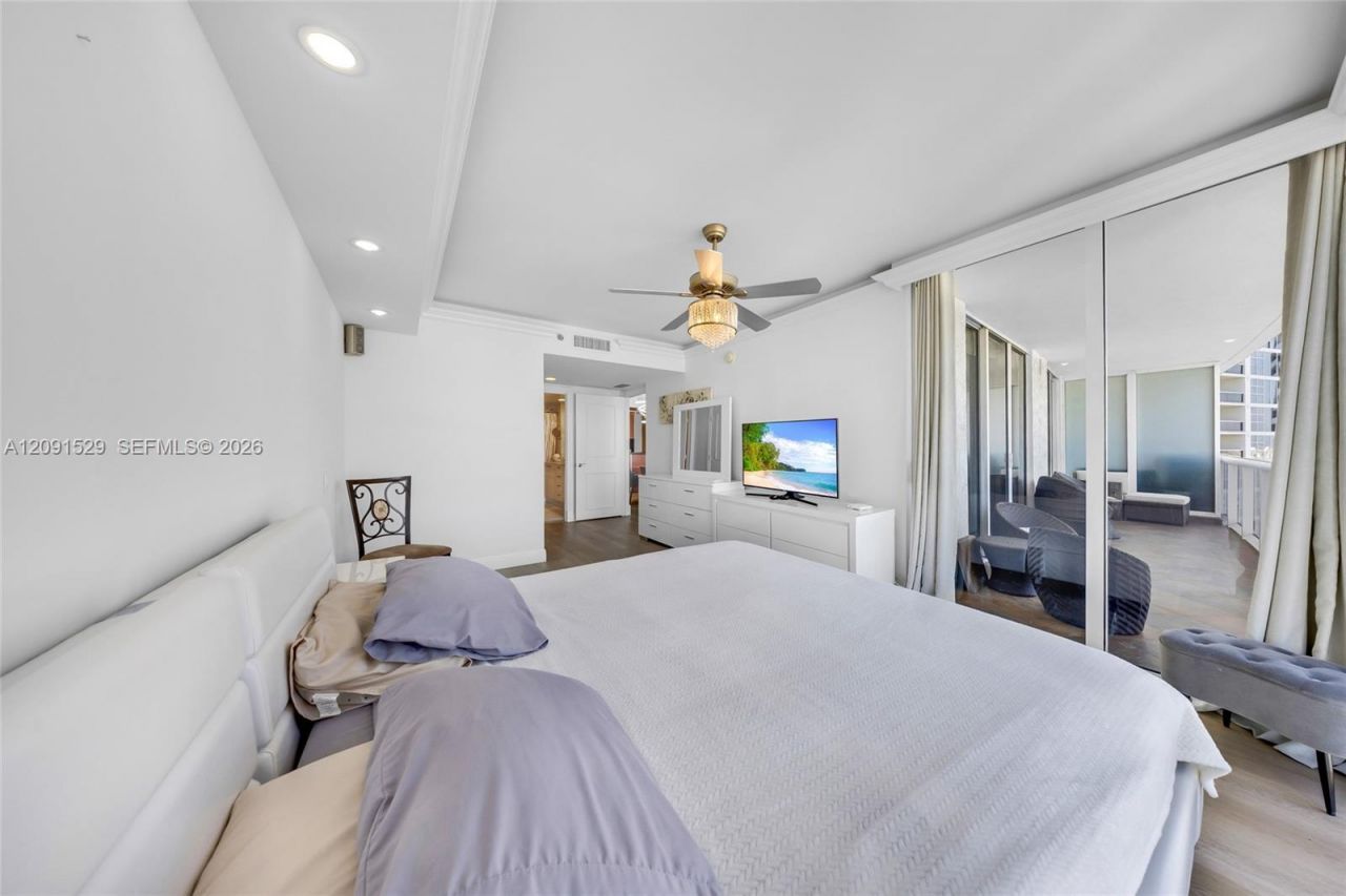 1800 S Ocean Dr, Unit 3607, Hallandale Beach, FL 33009 Photo