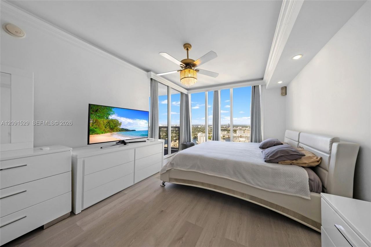 1800 S Ocean Dr, Unit 3607, Hallandale Beach, FL 33009 Photo