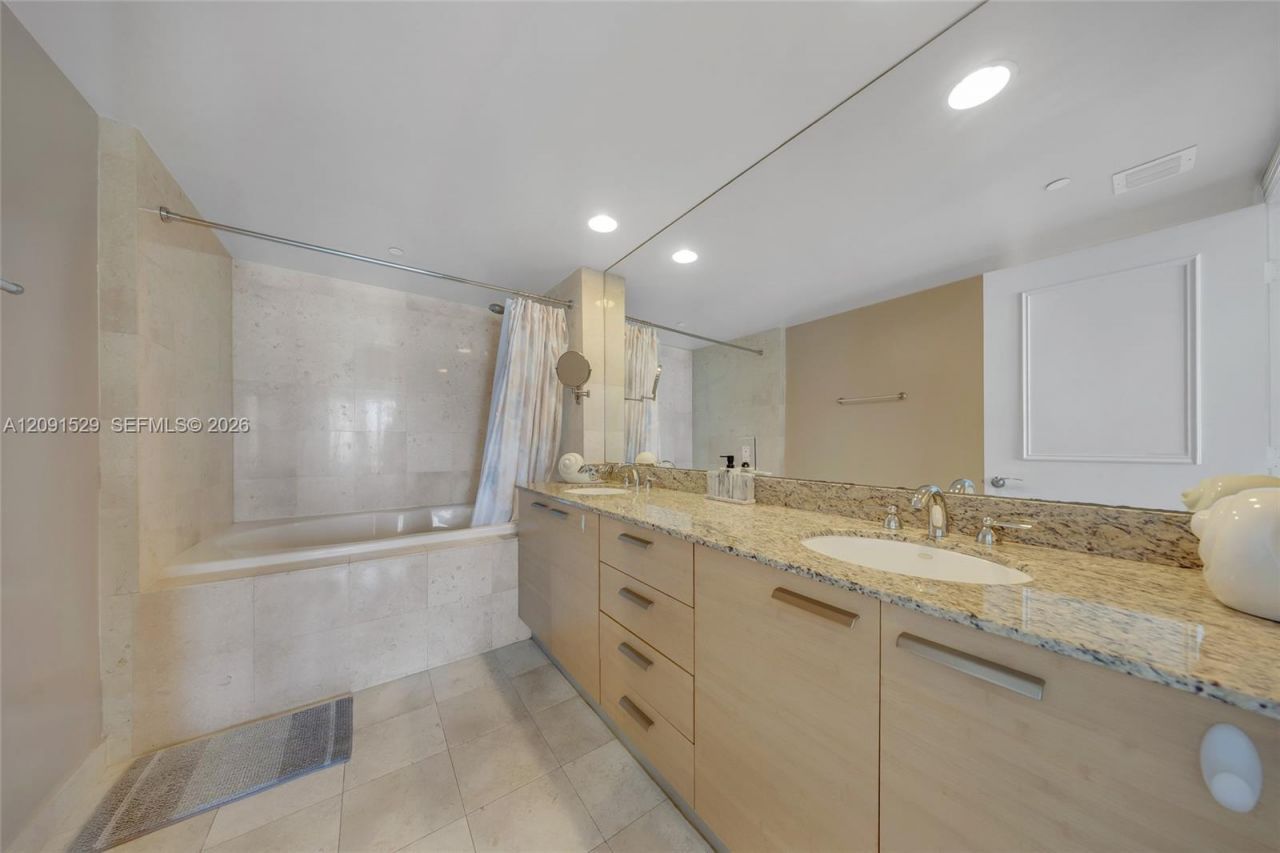 1800 S Ocean Dr, Unit 3607, Hallandale Beach, FL 33009 Photo