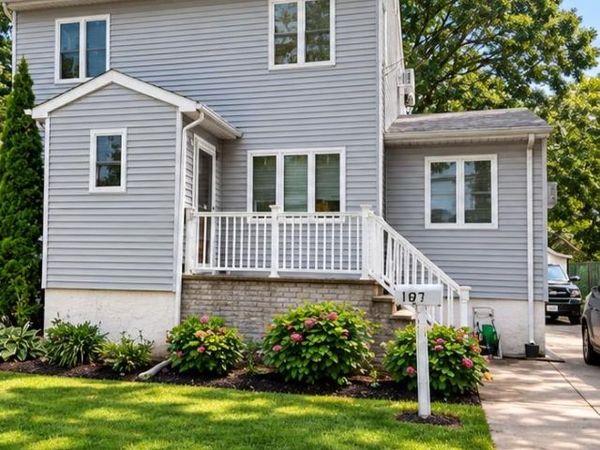 1873 Twain Street , Baldwin, NY 11510