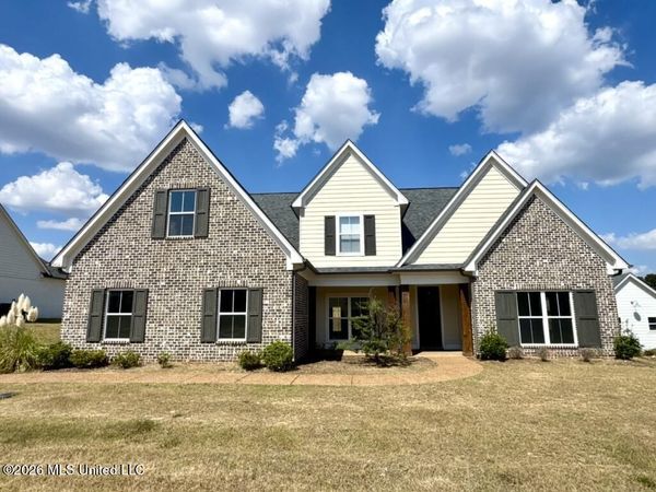 2484 Saint Ives Lane, Hernando, MS 38632
