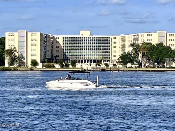 1224 S Peninsula Drive, Unit 304, Daytona Beach, FL 32118