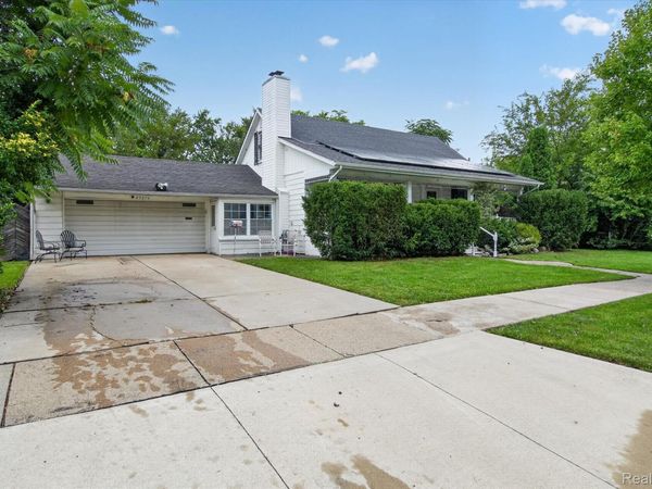 23276 Annapolis Street, Dearborn Heights, Mi 48125