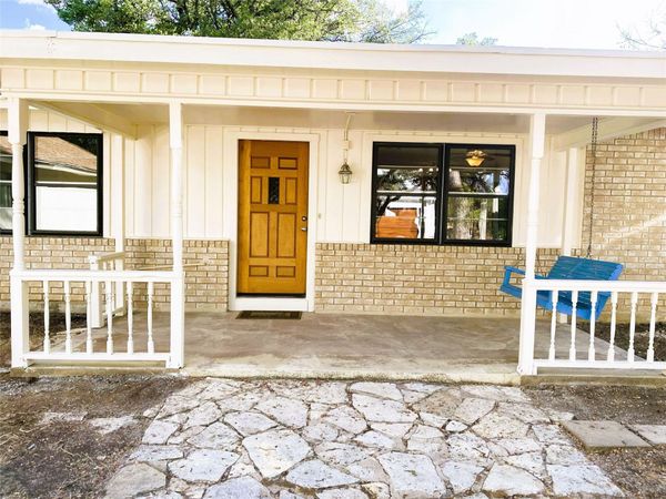 810 Woodland Hills DR, Granite Shoals, TX 78654
