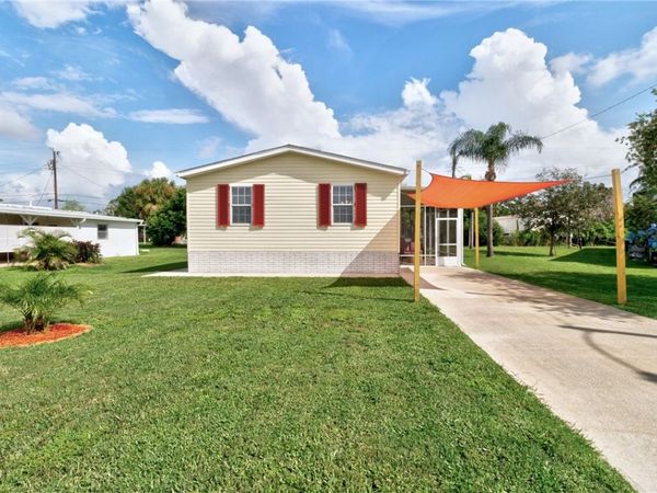 306 Pineapple Street , Sebastian, FL 32958