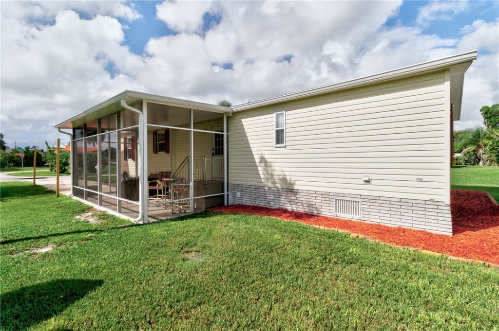 306 Pineapple Street, Sebastian, FL 32958 Photo