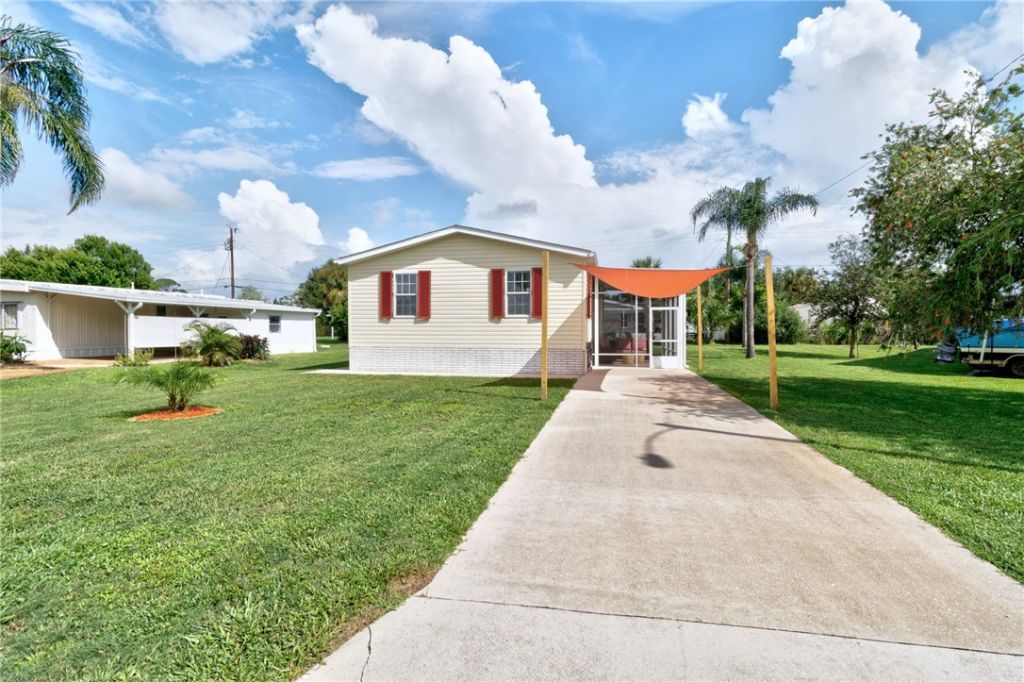 306 Pineapple Street, Sebastian, FL 32958 Photo