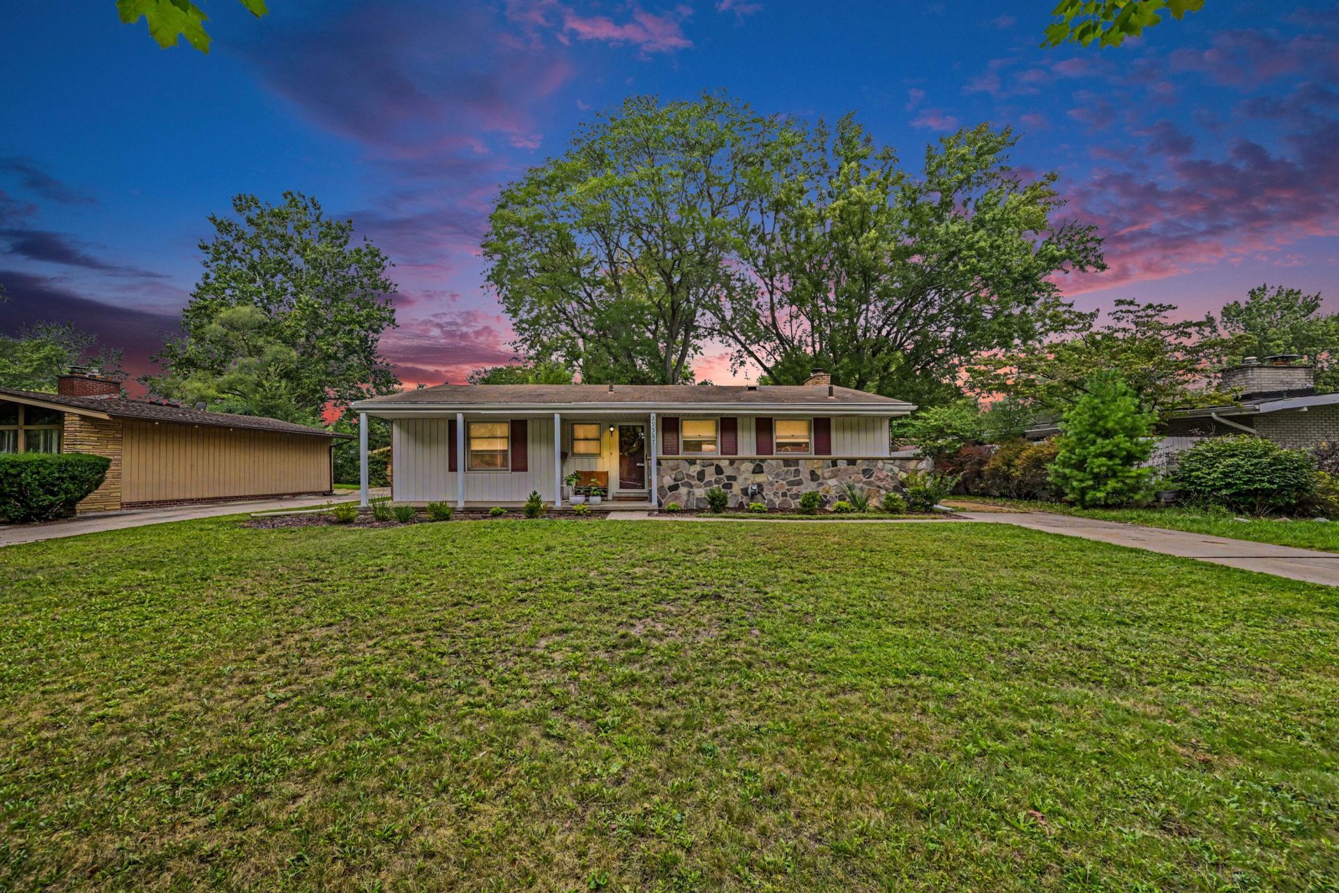 29567 Chelmsford Road, Southfield, MI 48076 Main Photo