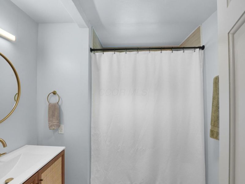 1006 Chambers Circle, Columbus, OH 43212 Photo 17