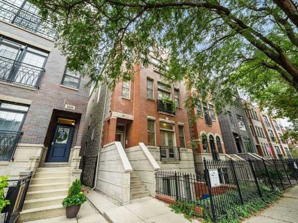 2930 N Damen Avenue , Unit 3, Chicago, IL 60618