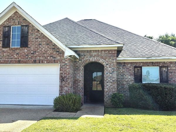 104 Beechwood Circle, Pearl, MS 39208