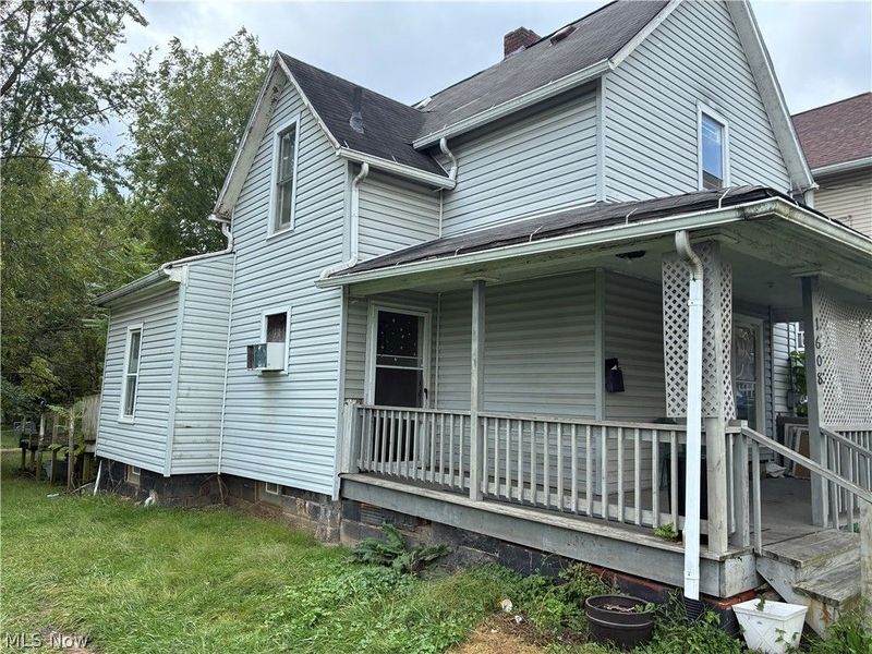 1608 Glendale Place NE, Canton, OH 44705 Photo 3