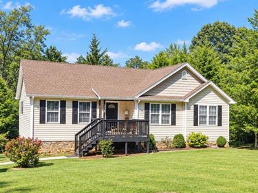 2864 Glenwood Drive, Bedford, VA 24523