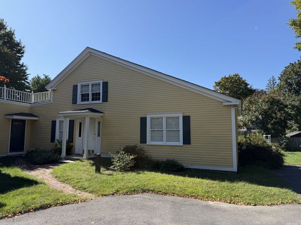 362 King St, Unit 1, Littleton, MA 01460