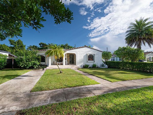 6751 SW 30th St, Miami, FL 33155