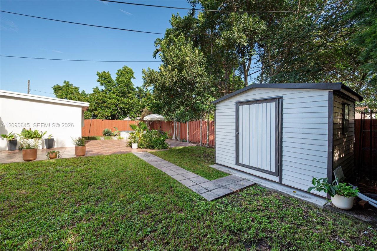6751 SW 30th St, Miami, FL 33155 Photo