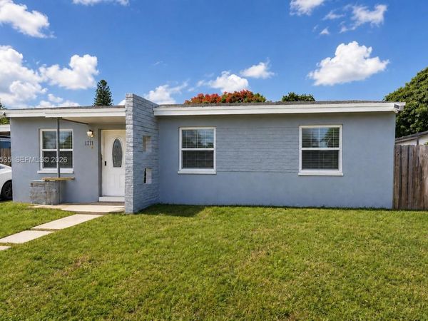 1211 Kasim St , Opa-Locka, FL 33054