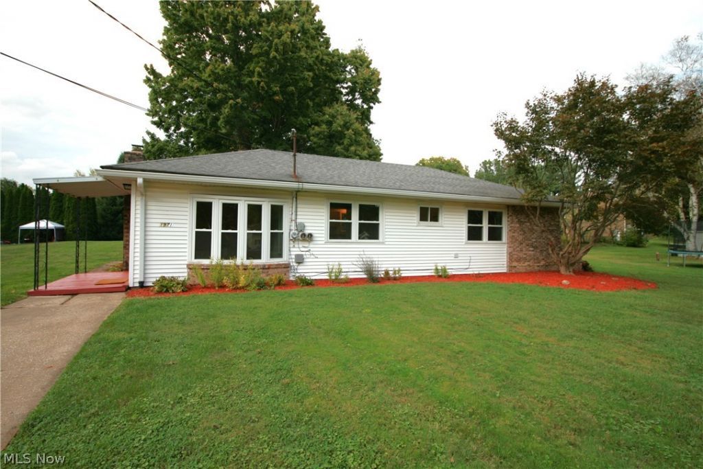 1971 Dennis Drive, Green, OH 44312 Main Photo