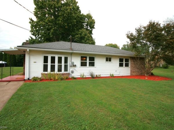 1971 Dennis Drive, Green, OH 44312