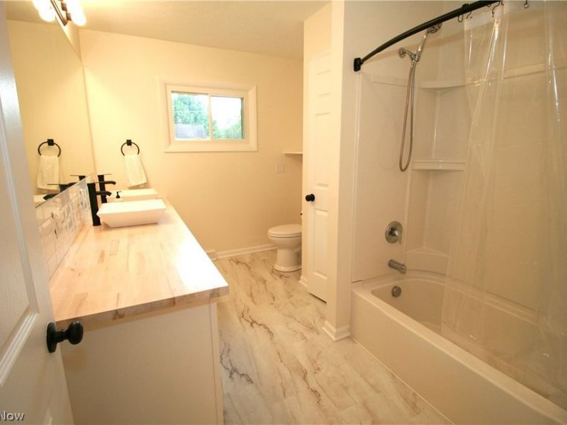1971 Dennis Drive, Green, OH 44312 Photo 10
