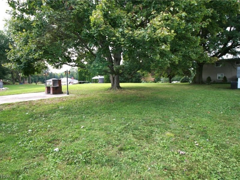 1971 Dennis Drive, Green, OH 44312 Photo 3