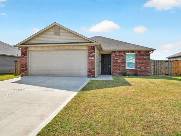 2608 Silver Street, Siloam Springs, AR 72761