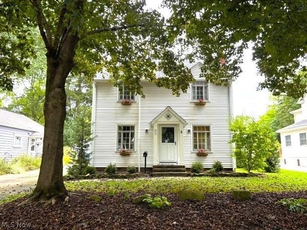 93 Harcourt Drive , Akron, OH 44313