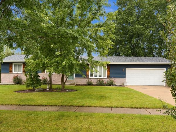 1415 N Scully Drive , McHenry, IL 60050