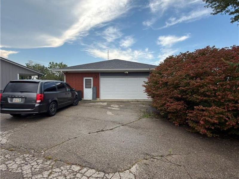 12442 Brookville Pyrmont Road, Brookville, OH 45309 Photo 10
