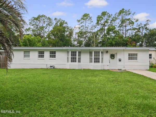 2034 MONTEAU Drive, Jacksonville, FL 32210