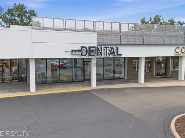 823 E BIG BEAVER ROAD, Troy, Mi 48084