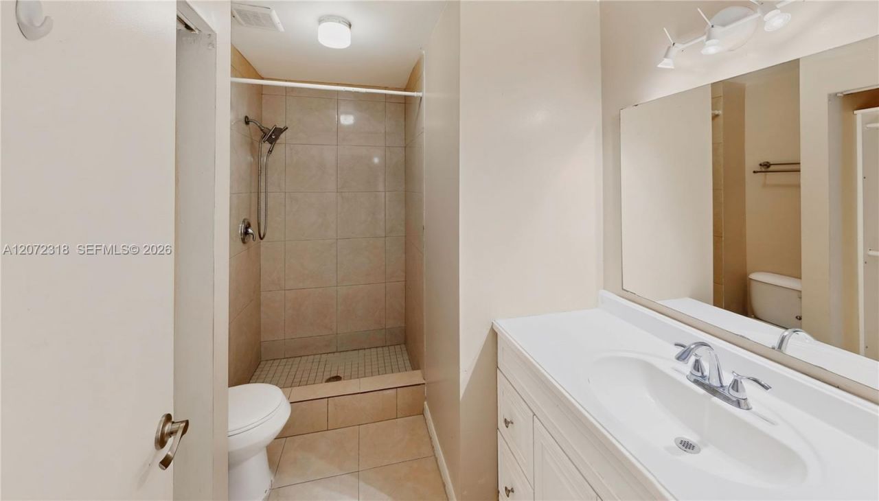 7670 SW 152nd Ave , Unit 206, Miami, FL 33193 Photo