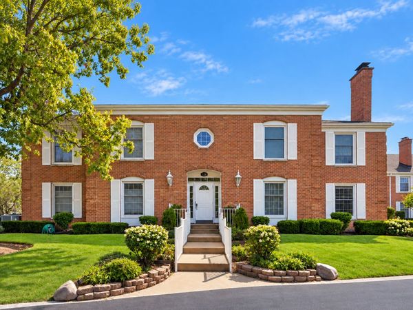 128 Carriage Way Drive, Unit 117B, Burr Ridge, IL 60527