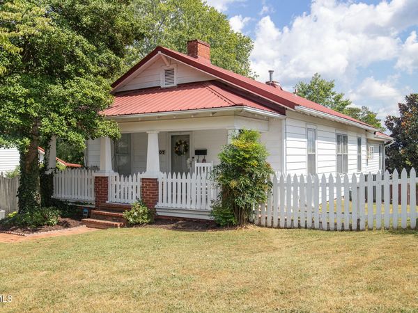 107 Peachtree Street, Johnson City, TN 37604