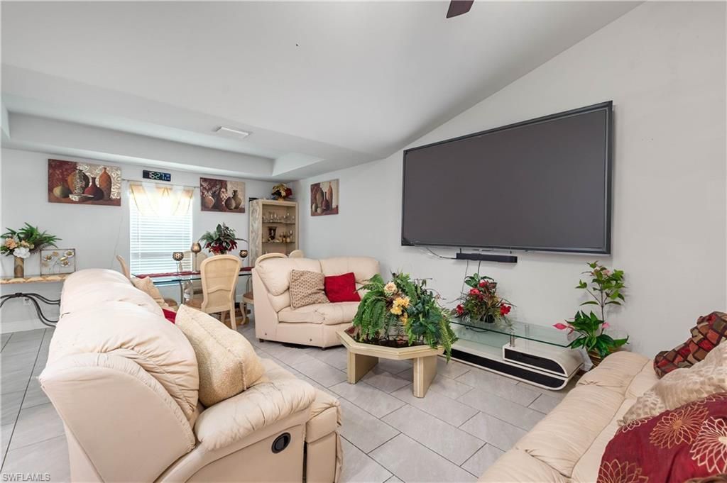 2618 Helen Cir, Lehigh Acres, FL 33971 Photo