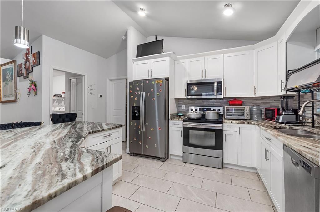 2618 Helen Cir, Lehigh Acres, FL 33971 Photo