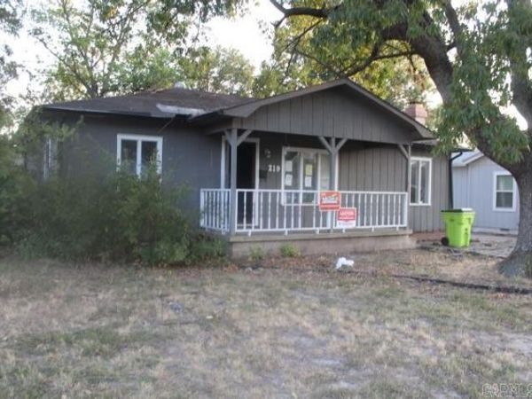 219 W 20th Street, Stuttgart, AR 72160