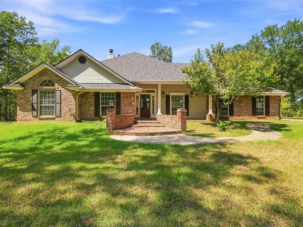 8149 Southdowns Drive, Shreveport, LA 71107