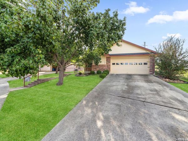 458 Vicksburg Ave, Kerrville, TX 78028