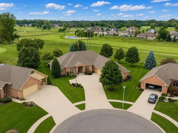 1802 Bent Tree Court, Auburn, IN 46706