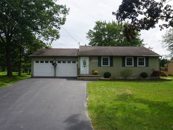 8432 Grandview Drive, Cicero, NY 13039
