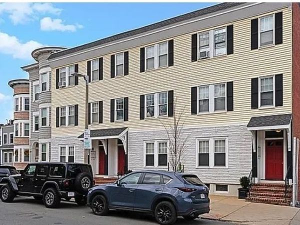 428-432 E 3rd St, Unit 1, Boston, MA 02127