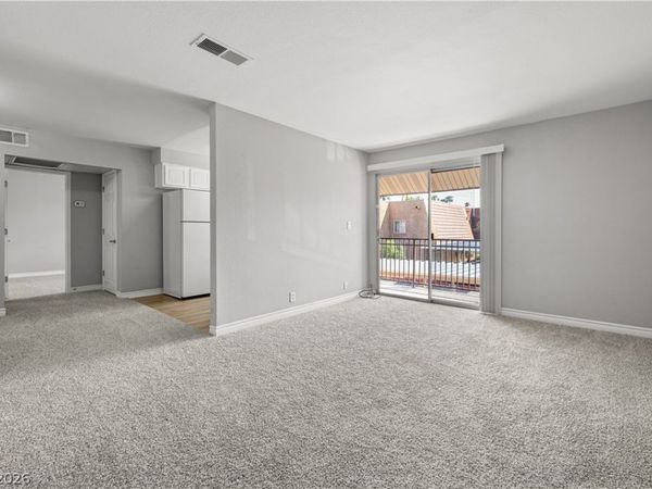 5061 River Glen Drive, Unit 80, Las Vegas, NV 89103