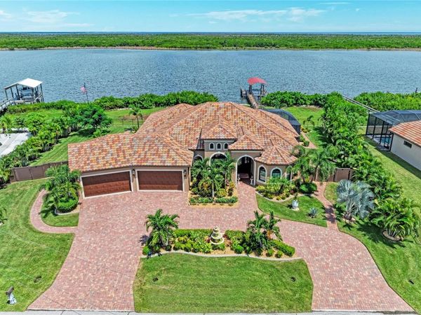 16488 LIGGETT CIRCLE , PORT CHARLOTTE, FL 33981