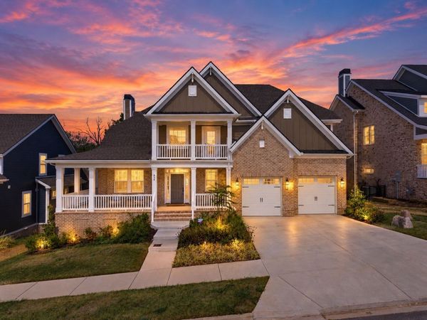 810 Westchester Cir, Hendersonville, TN 37075