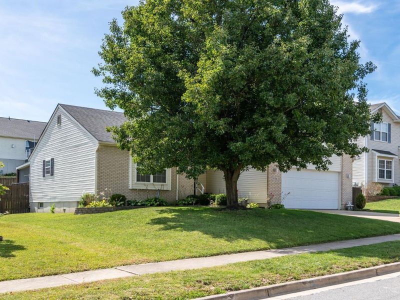 436 Thompson Drive, Fairborn, OH 45324 Photo 2