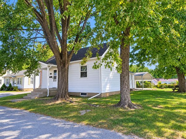 Pinckneyville, IL 62274