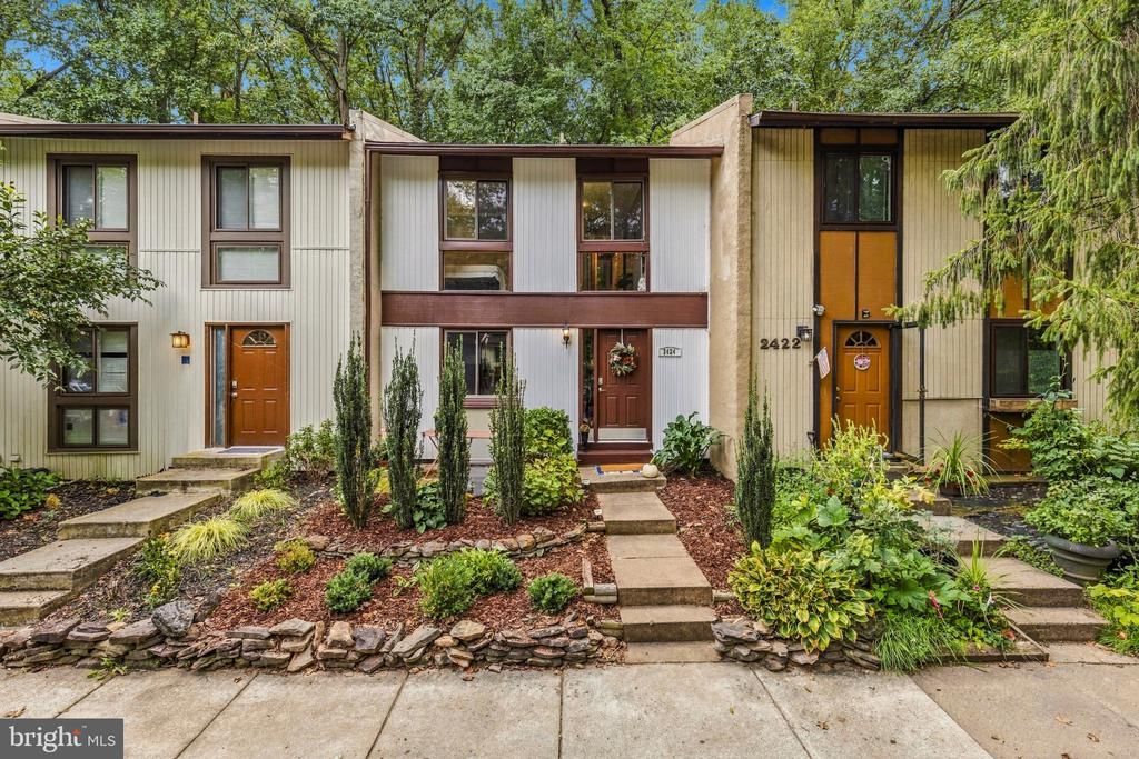 2424 Cloudcroft Square, Reston, VA 20191 Main Photo