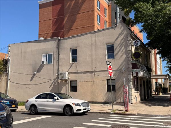 183-01 Horace Harding Expressway , Fresh Meadows, NY 11365
