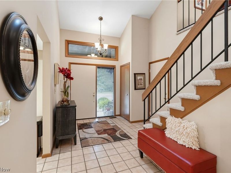 7582 Heather Circle, Kent, OH 44240 Photo 2